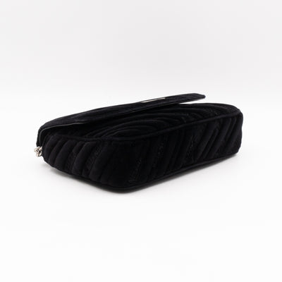 BB Chain Round Shoulder Bag Black Quilted Velvet