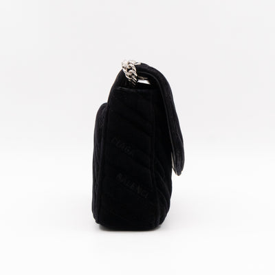 BB Chain Round Shoulder Bag Black Quilted Velvet