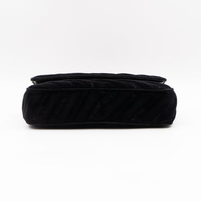 BB Chain Round Shoulder Bag Black Quilted Velvet