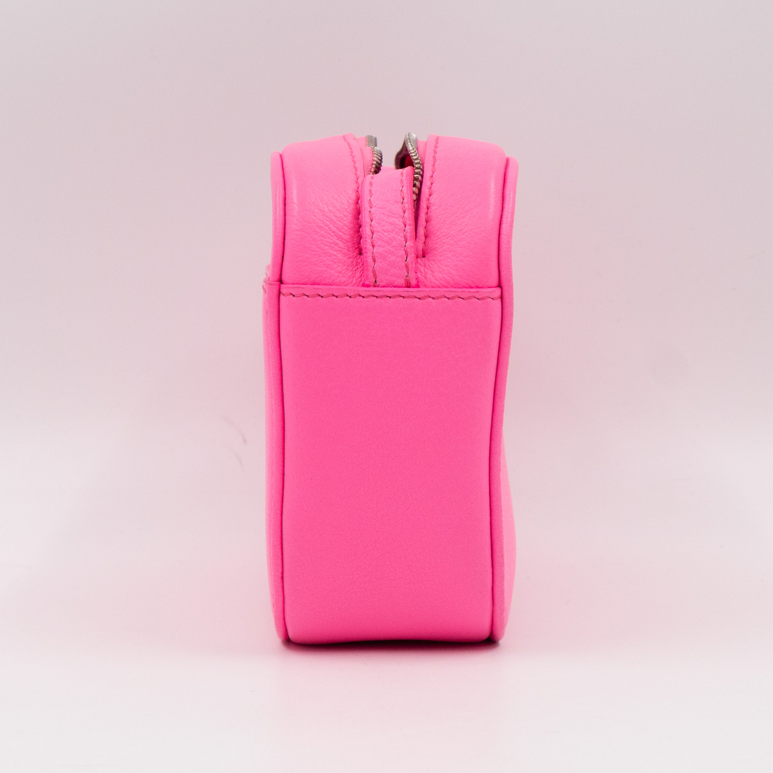 Everyday Camera Bag XS Neon Pink Leather