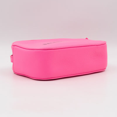 Everyday Camera Bag XS Neon Pink Leather