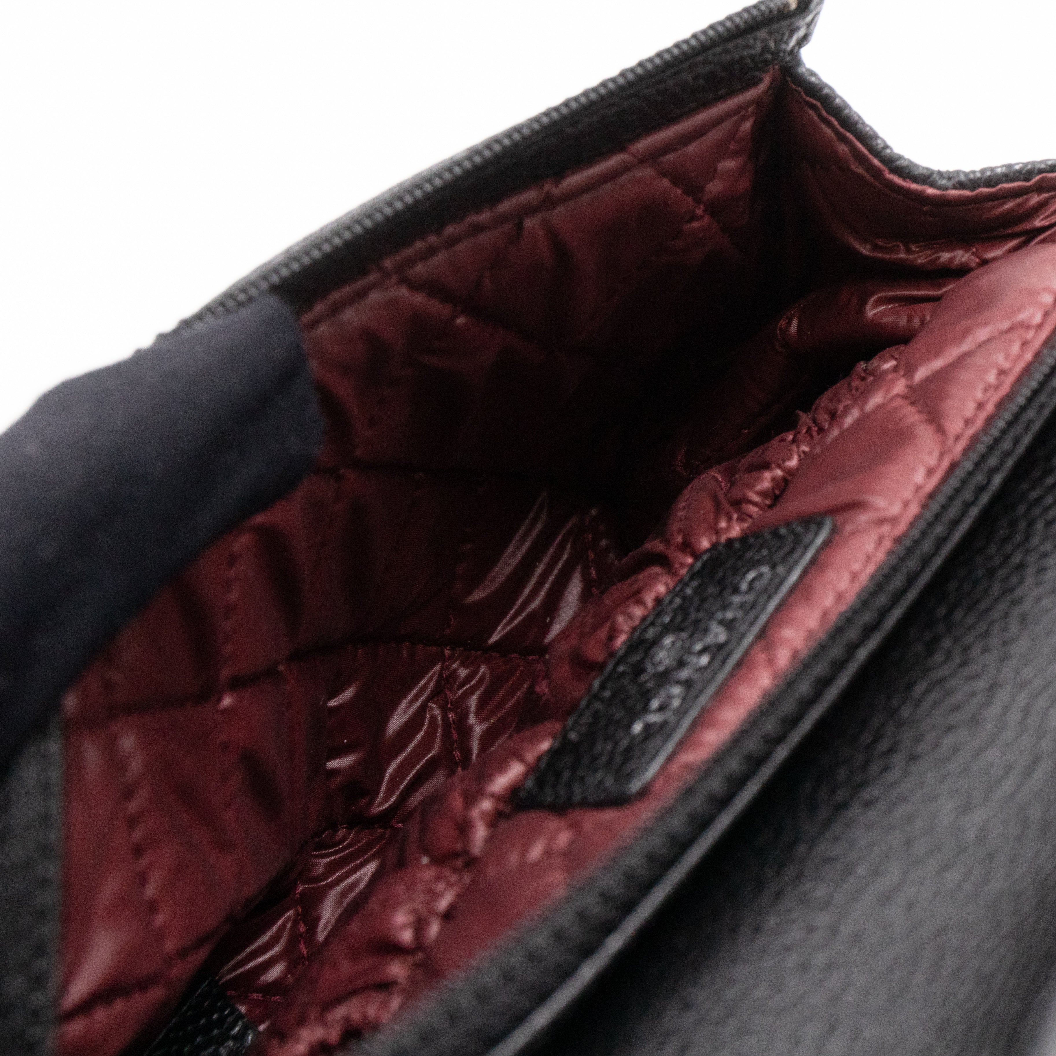 Small Flap Cosmetic Case Quilted Caviar Black
