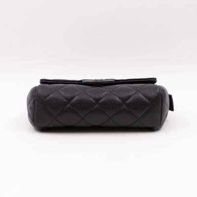 Small Flap Cosmetic Case Quilted Caviar Black