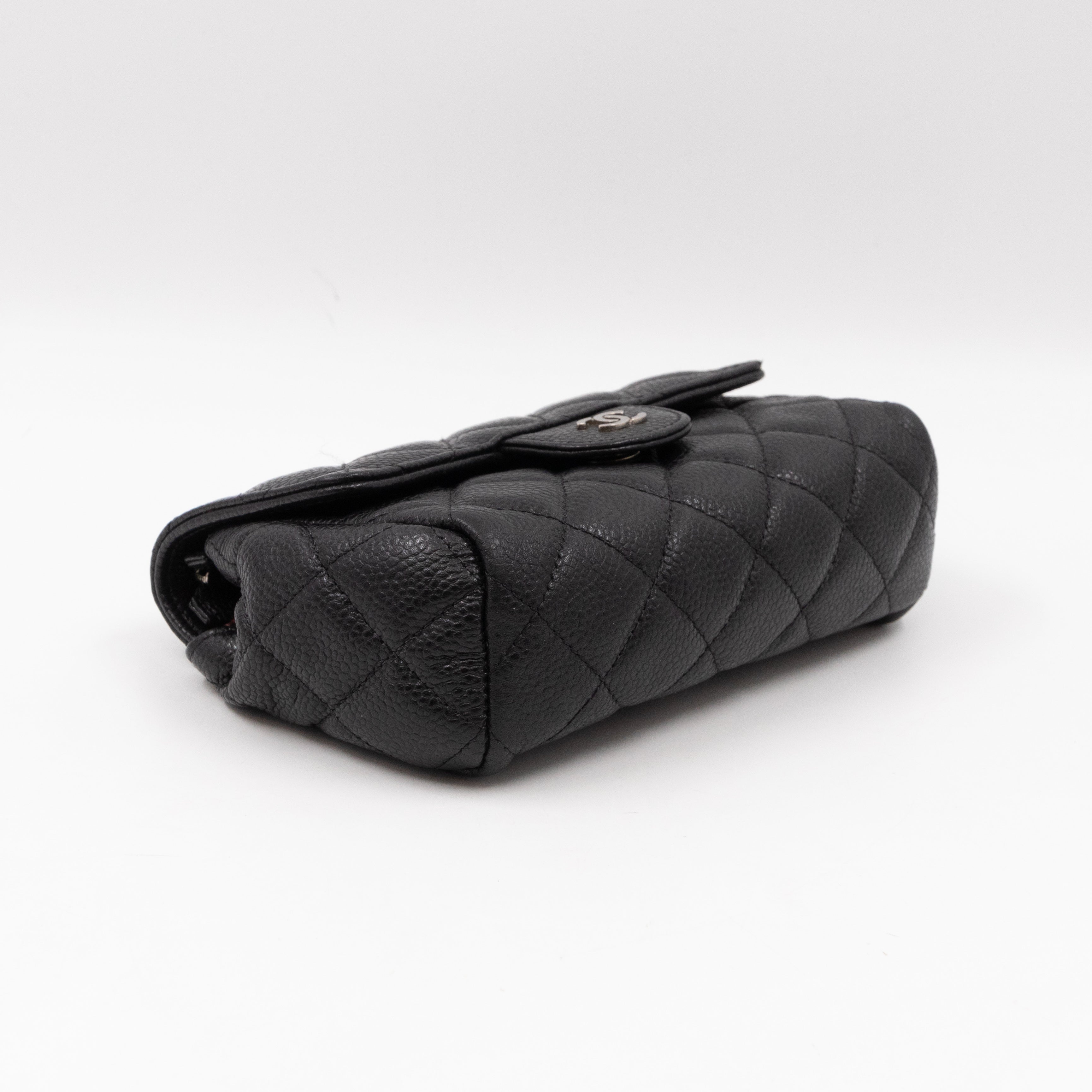 Small Flap Cosmetic Case Quilted Caviar Black