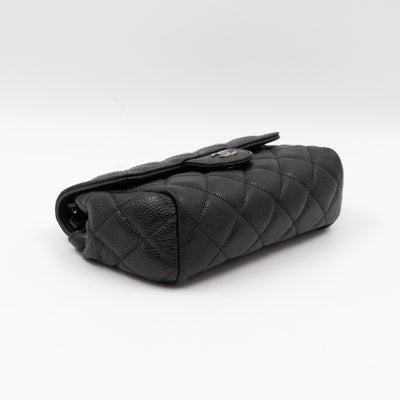 Small Flap Cosmetic Case Quilted Caviar Black