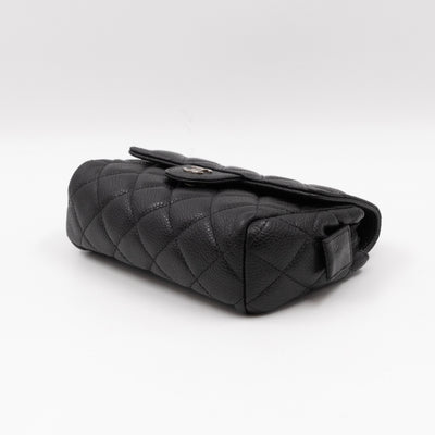 Small Flap Cosmetic Case Quilted Caviar Black