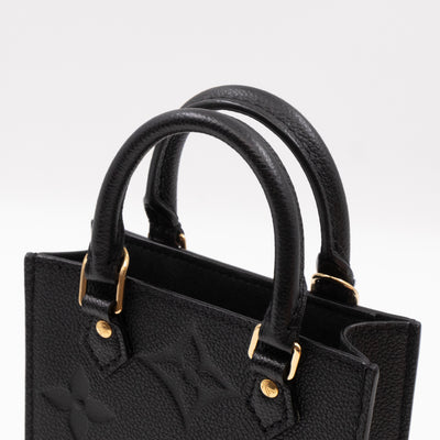 Petit Sac Plat Black Monogram Empreinte Leather