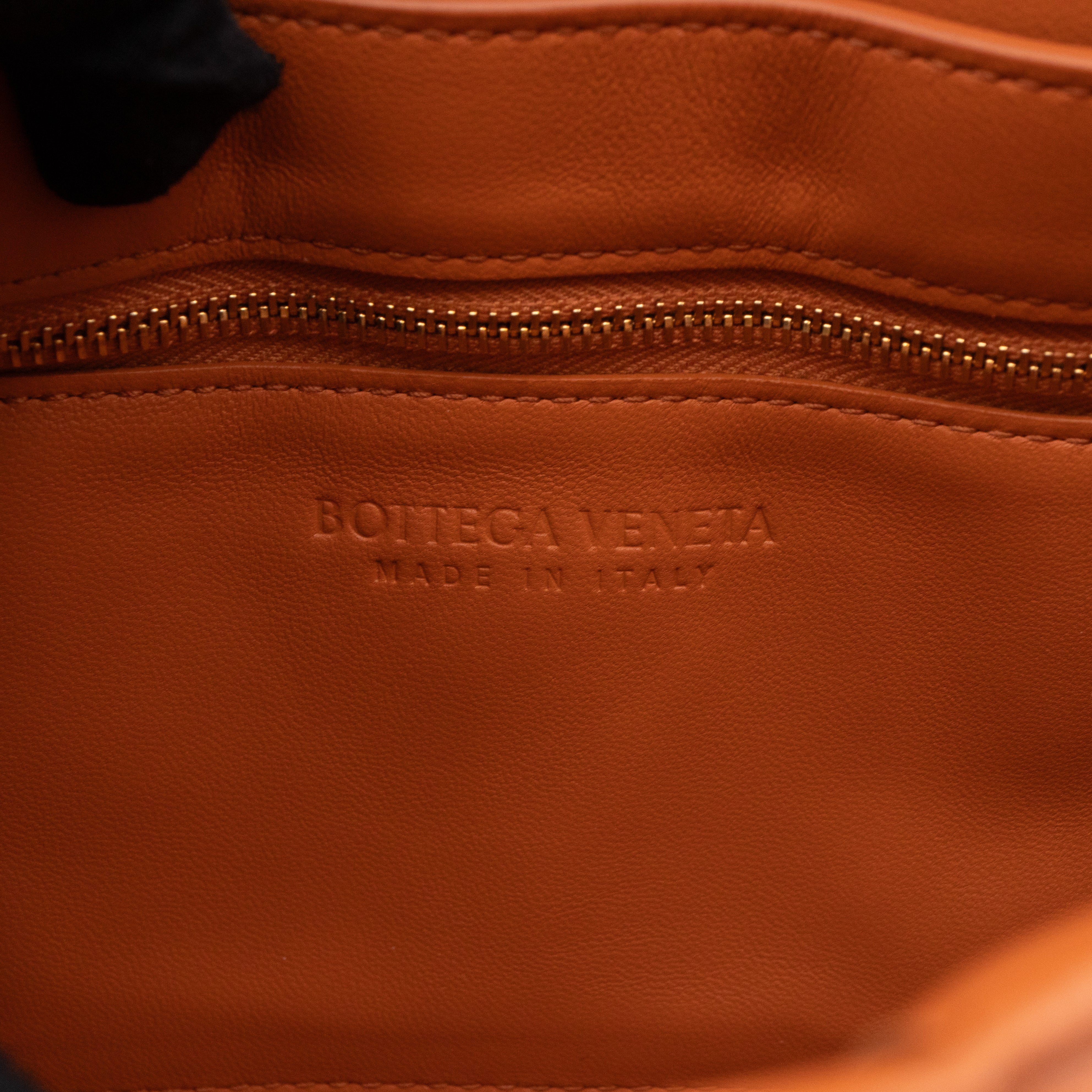 Classic Padded Cassette Clay Intrecciato Leather