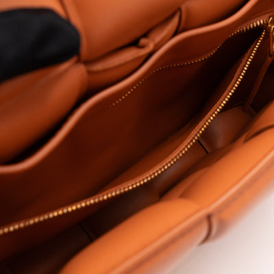 Classic Padded Cassette Clay Intrecciato Leather