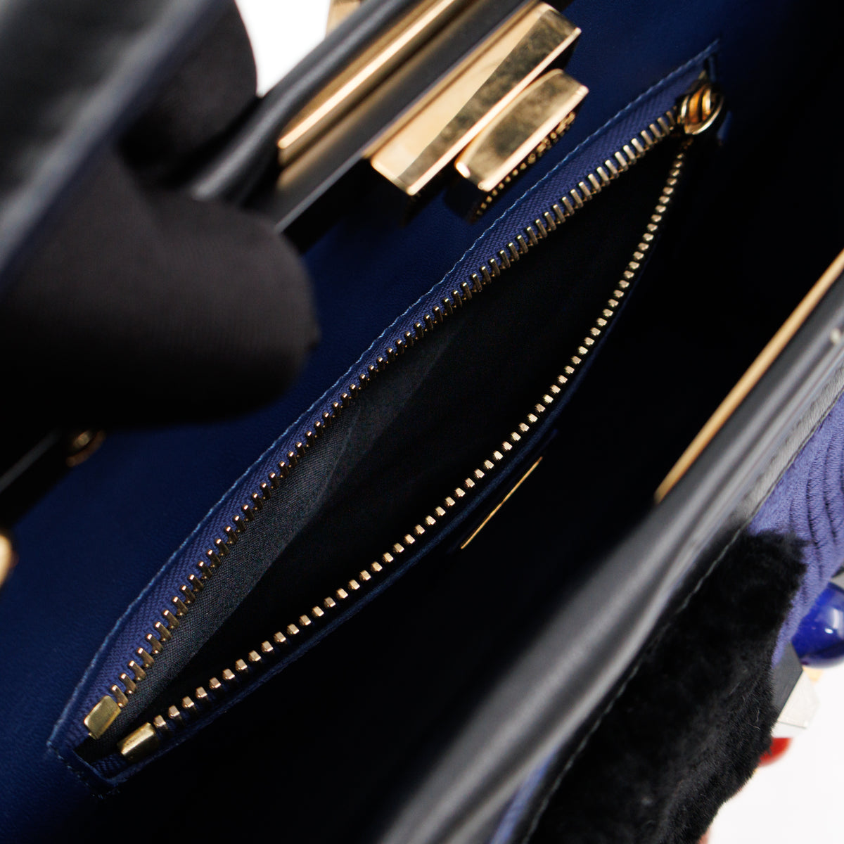 Peekaboo Large Intarsio Mix Grande Studded Fur Black Leather