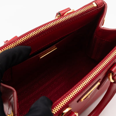 Galleria Micro Double Zip Red Saffiano
