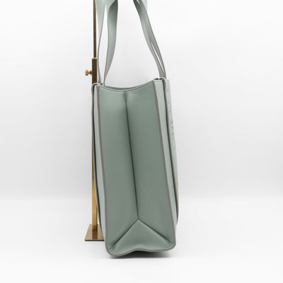 Woody Tote Medium Light Green
