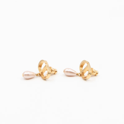 Petit CD Gold Earrings With Light Pink Pearl Drop