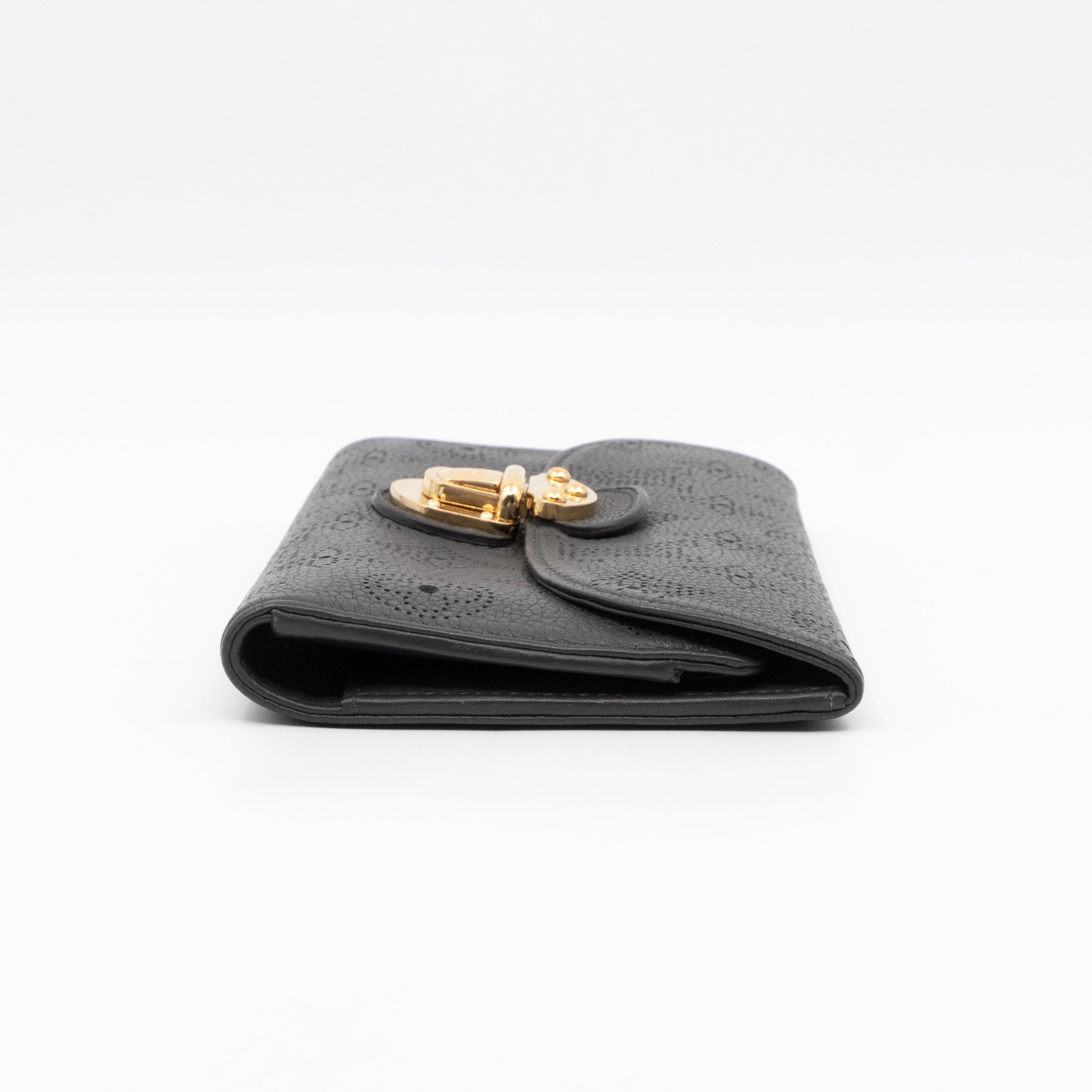 Amelia Wallet Grey Monogram Mahina Leather
