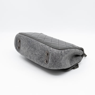 Edelweiss Flower Flap Bag Grey Glazed Calfskin & Felt
