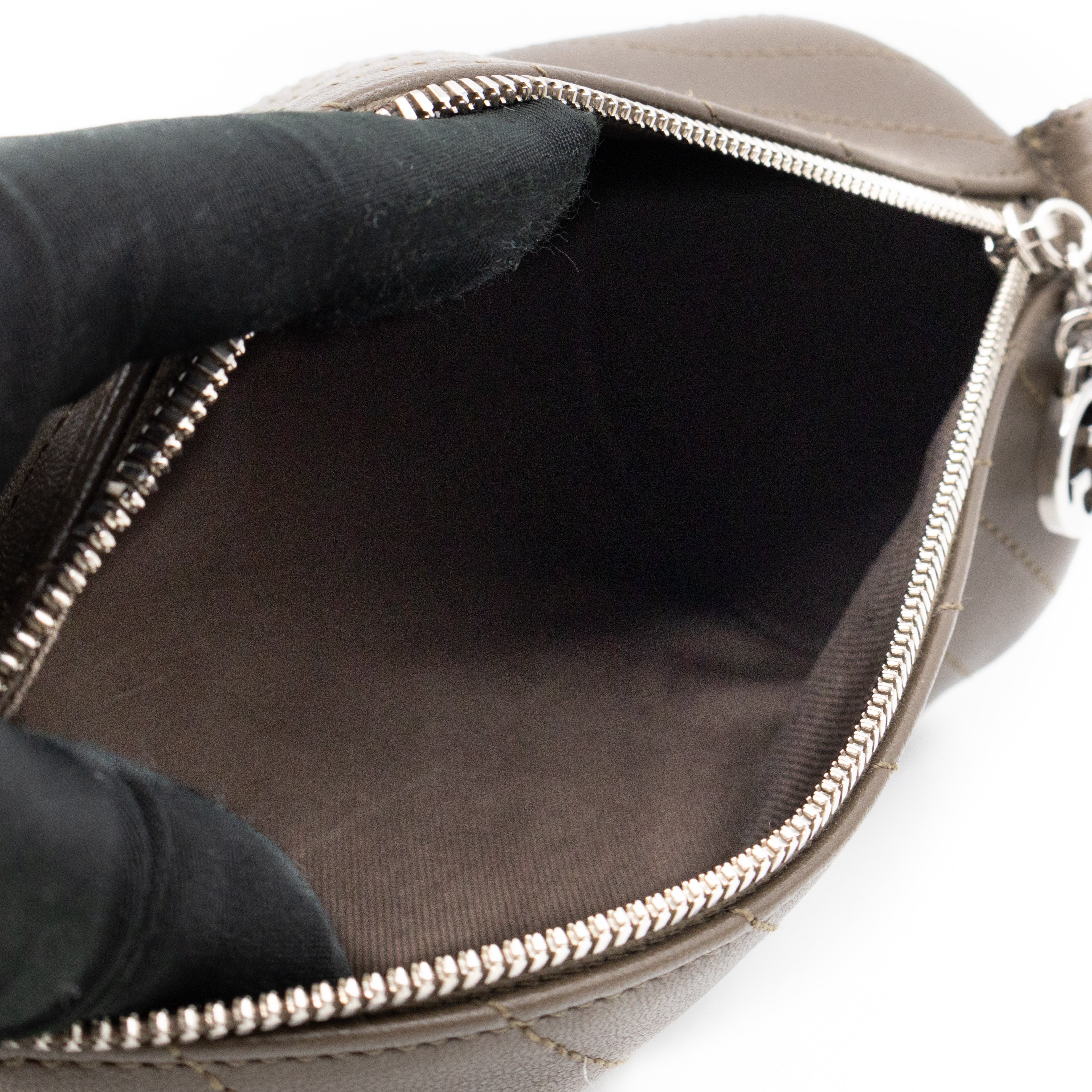 Small Blondie Shoulder Bag Diagonal Quilted Olive Leather
