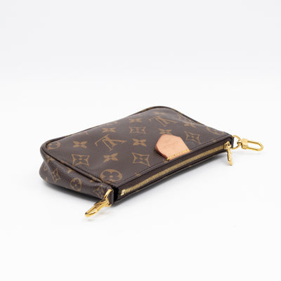 Pochette with Chain Monogram