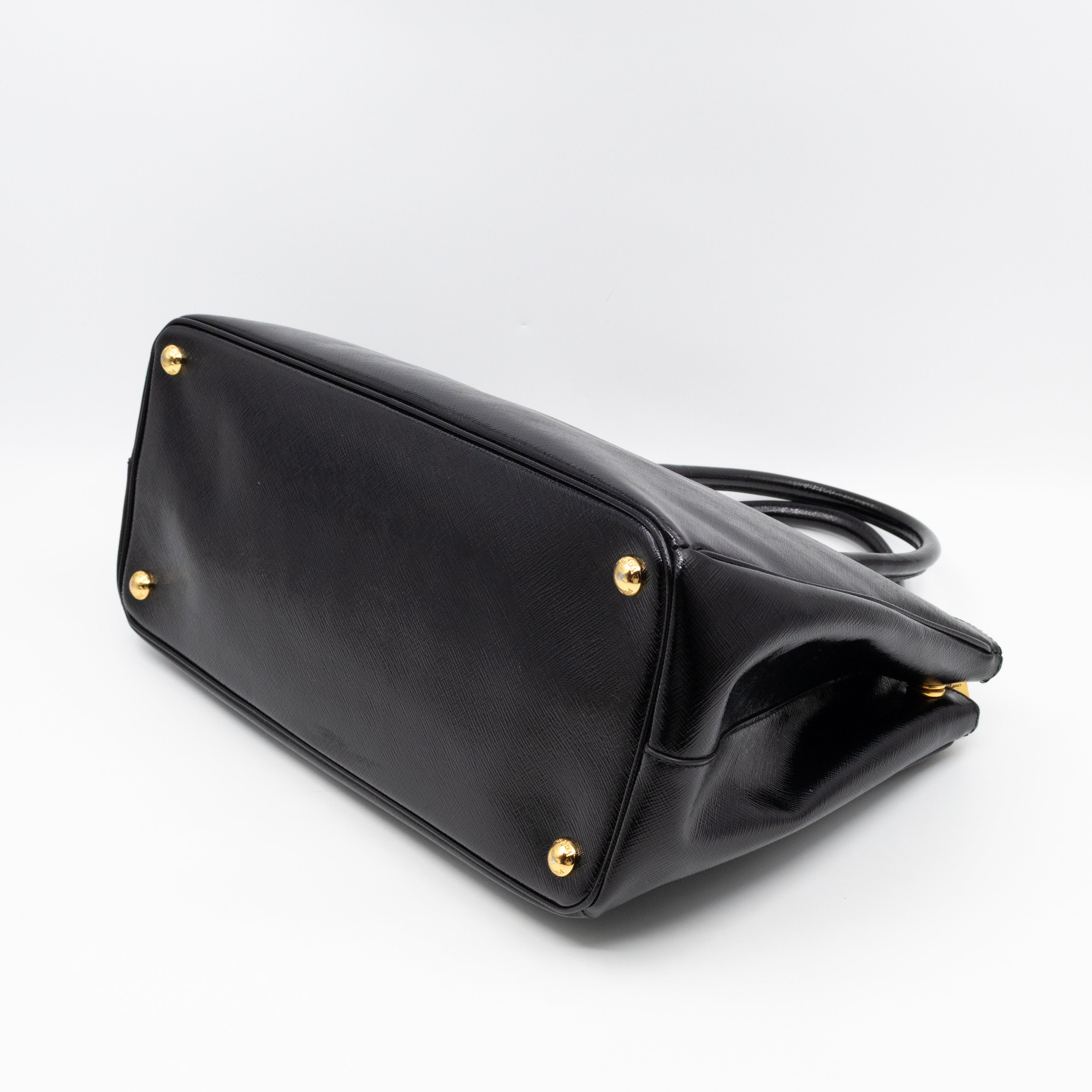 Galleria Double Zip Large Black Saffiano Leather