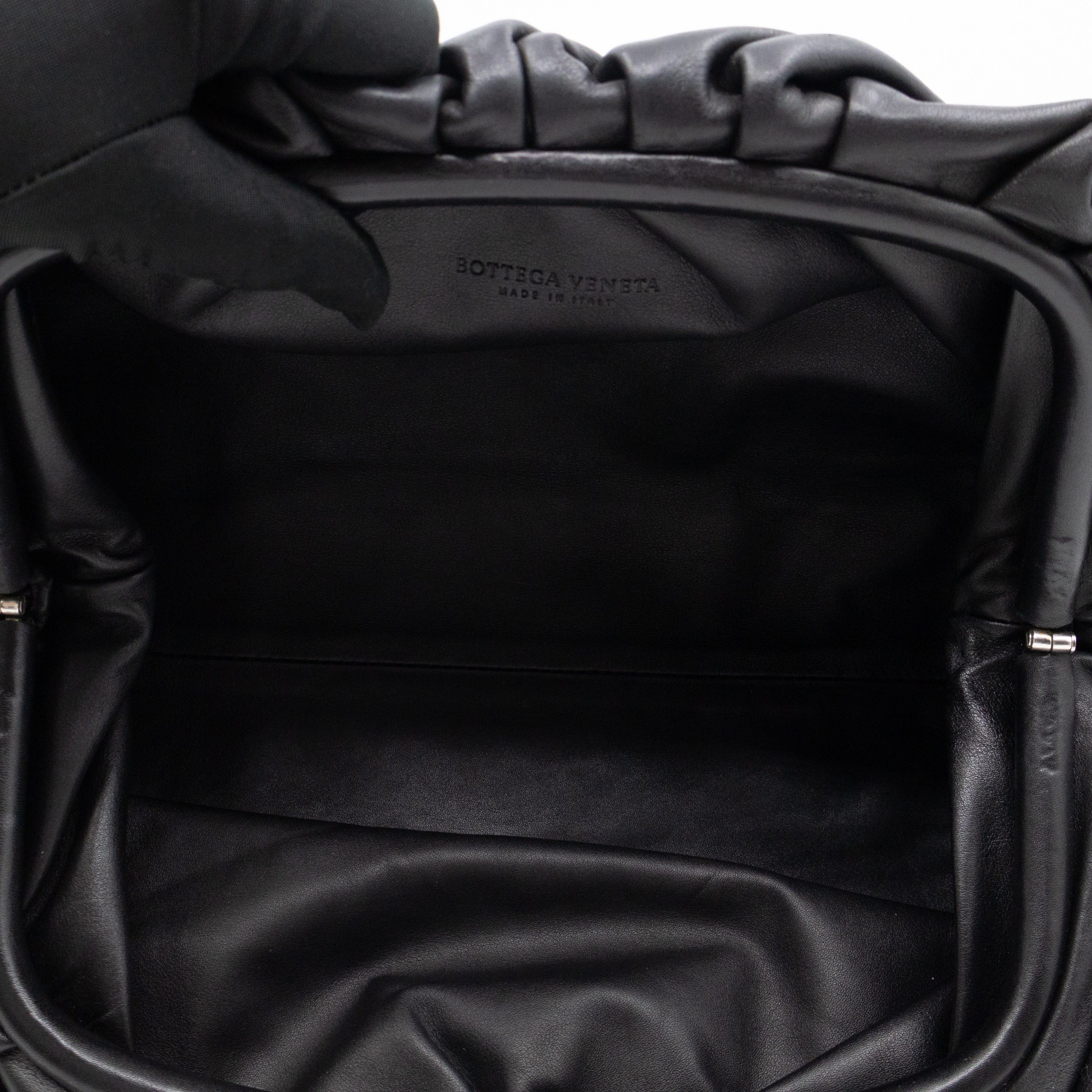 The Pouch Smooth Black Leather
