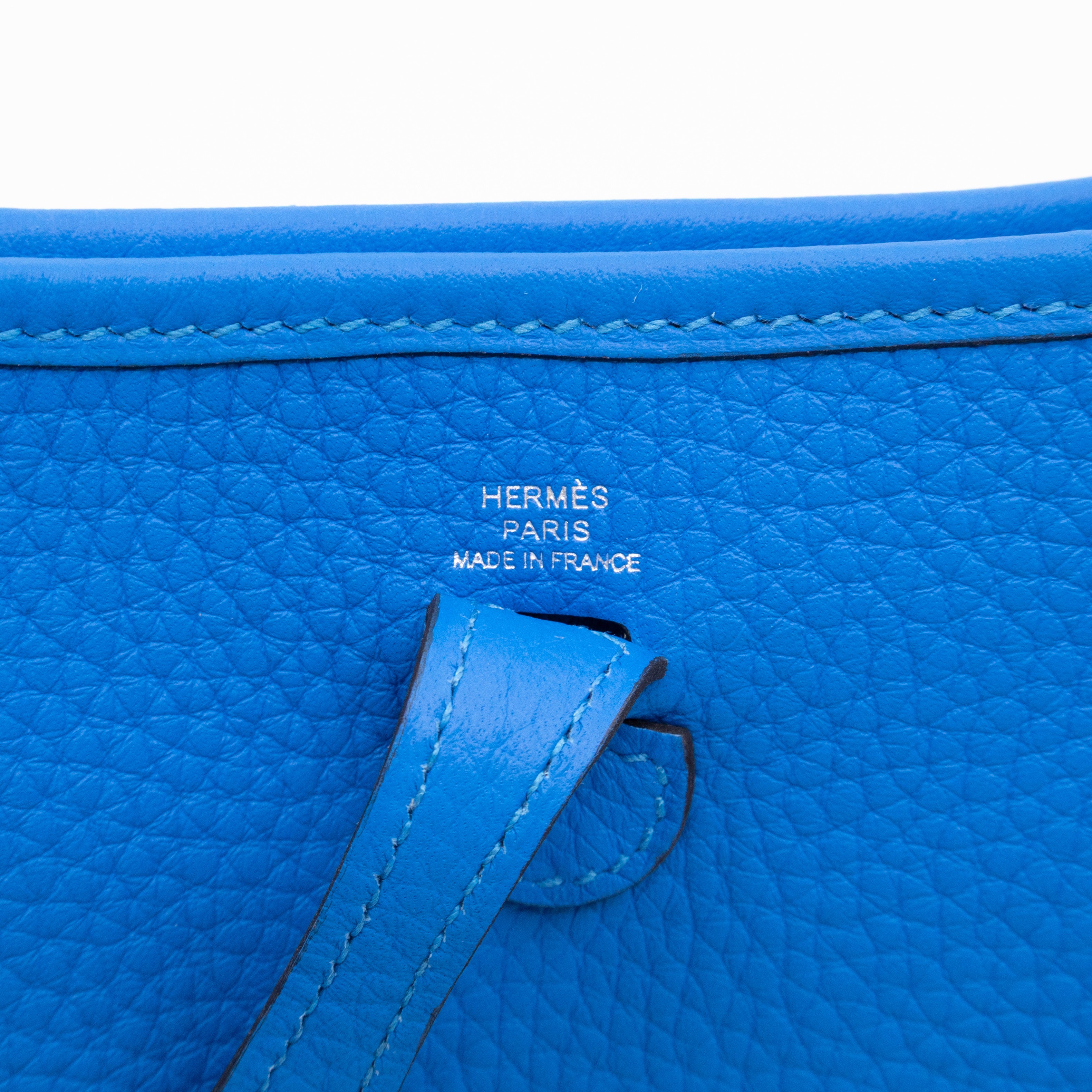 Evelyne 16 Mini Bleu Hydra Leather
