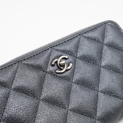 Medium Zipped Wallet Grey Metallic Leather