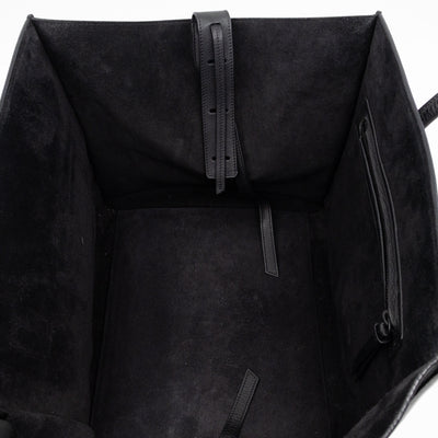 Phantom Medium Luggage Black Leather