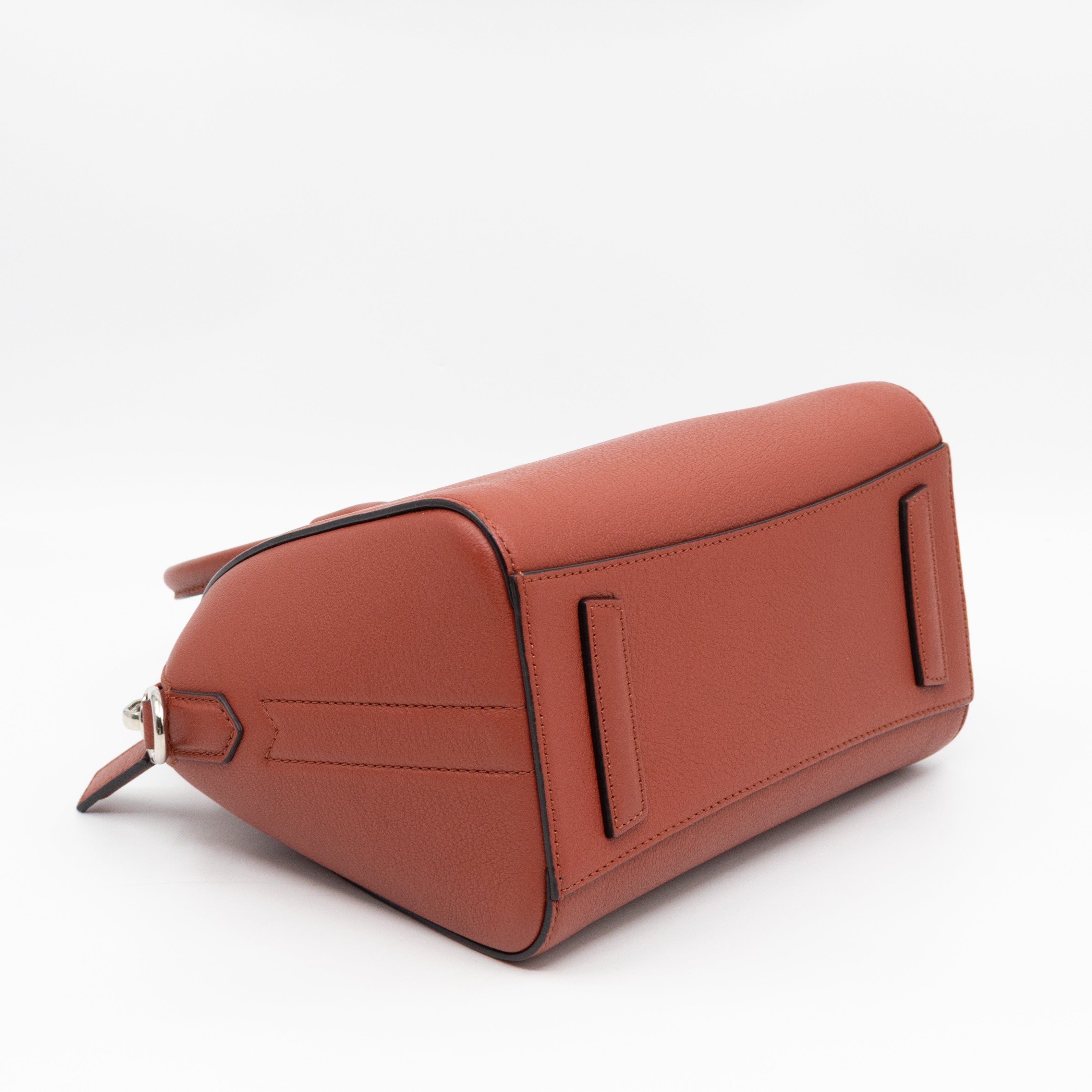 Antigona Mini Paprika Grained Leather