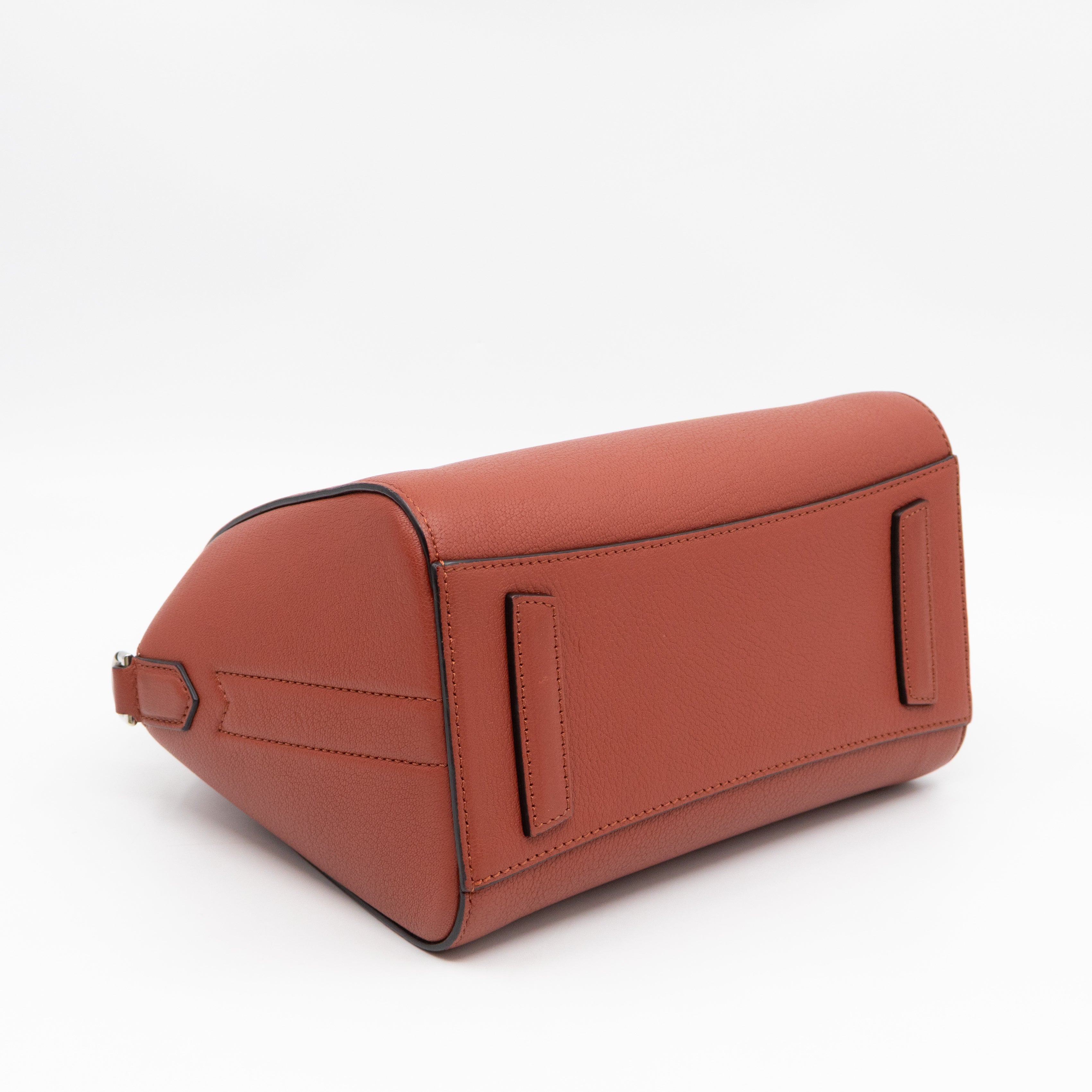 Antigona Mini Paprika Grained Leather