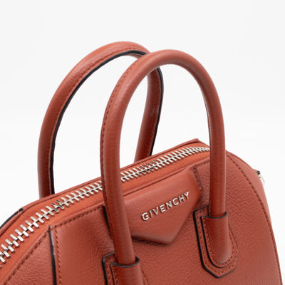 Antigona Mini Paprika Grained Leather