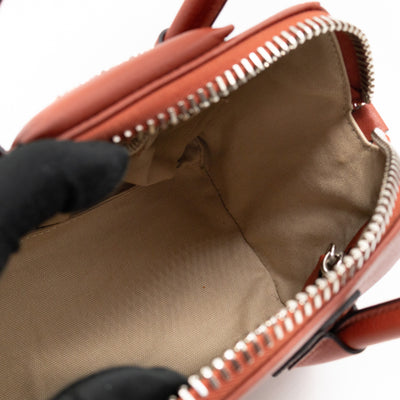 Antigona Mini Paprika Grained Leather