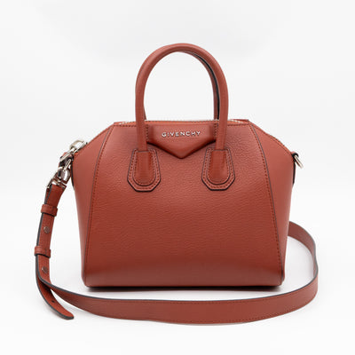 Antigona Mini Paprika Grained Leather