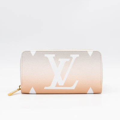 Zippy Wallet By the Pool Brume