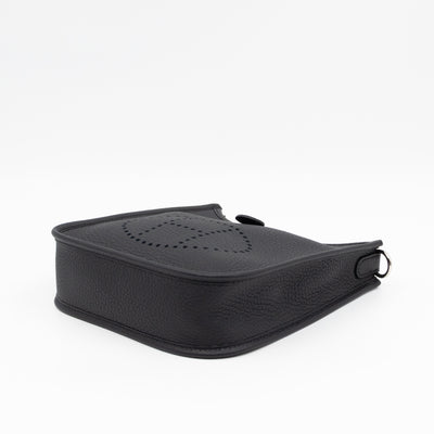 Evelyne 16 Mini Black Leather