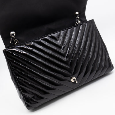 Classic Single Flap Maxi Black Chevron Patent Silver