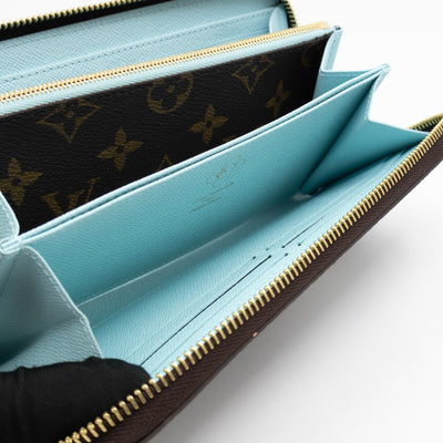 Zippy Wallet Snow Show Monogram