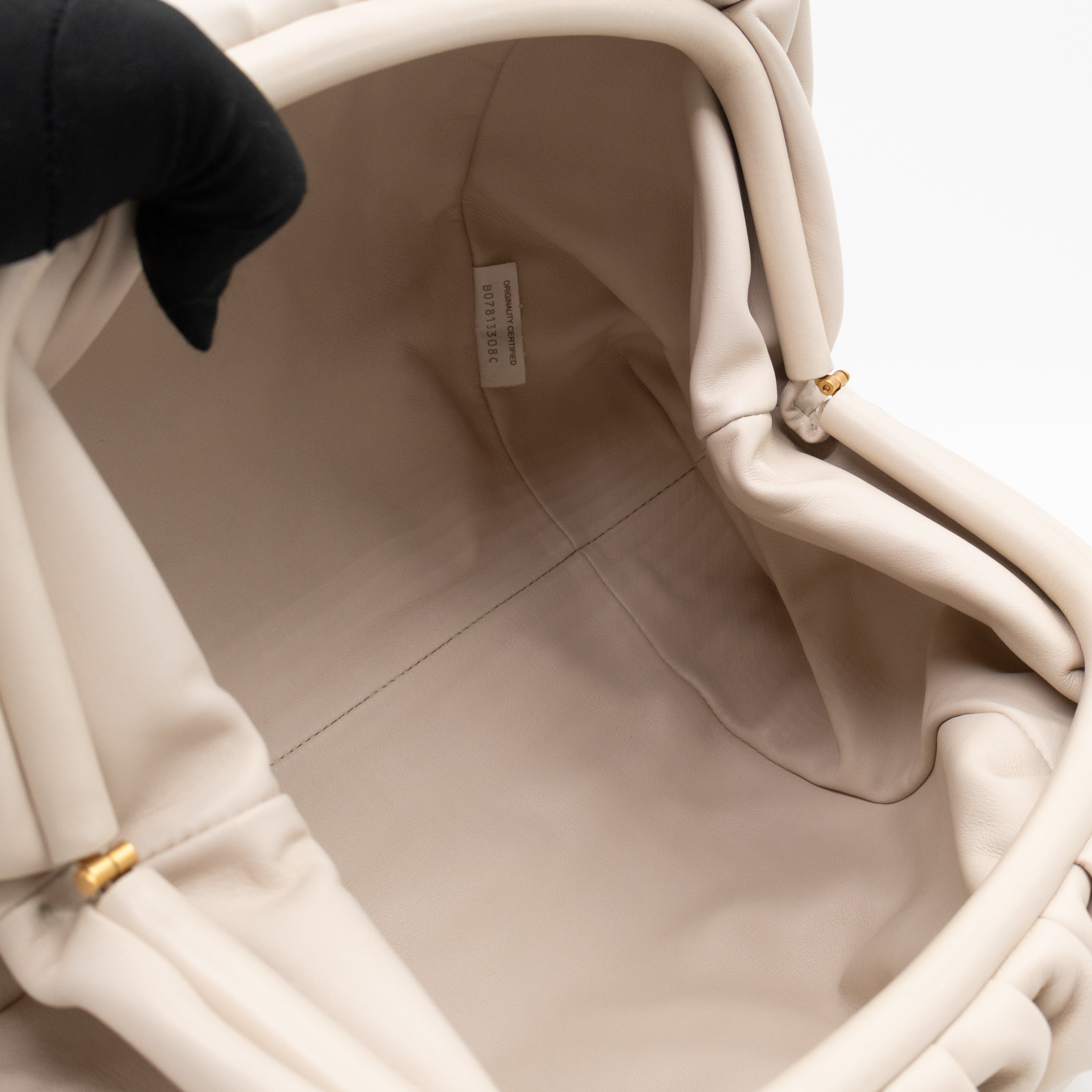 The Pouch Smooth Beige Leather