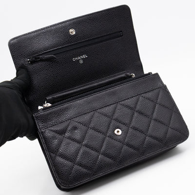 Classic Wallet On Chain Black Caviar Silver