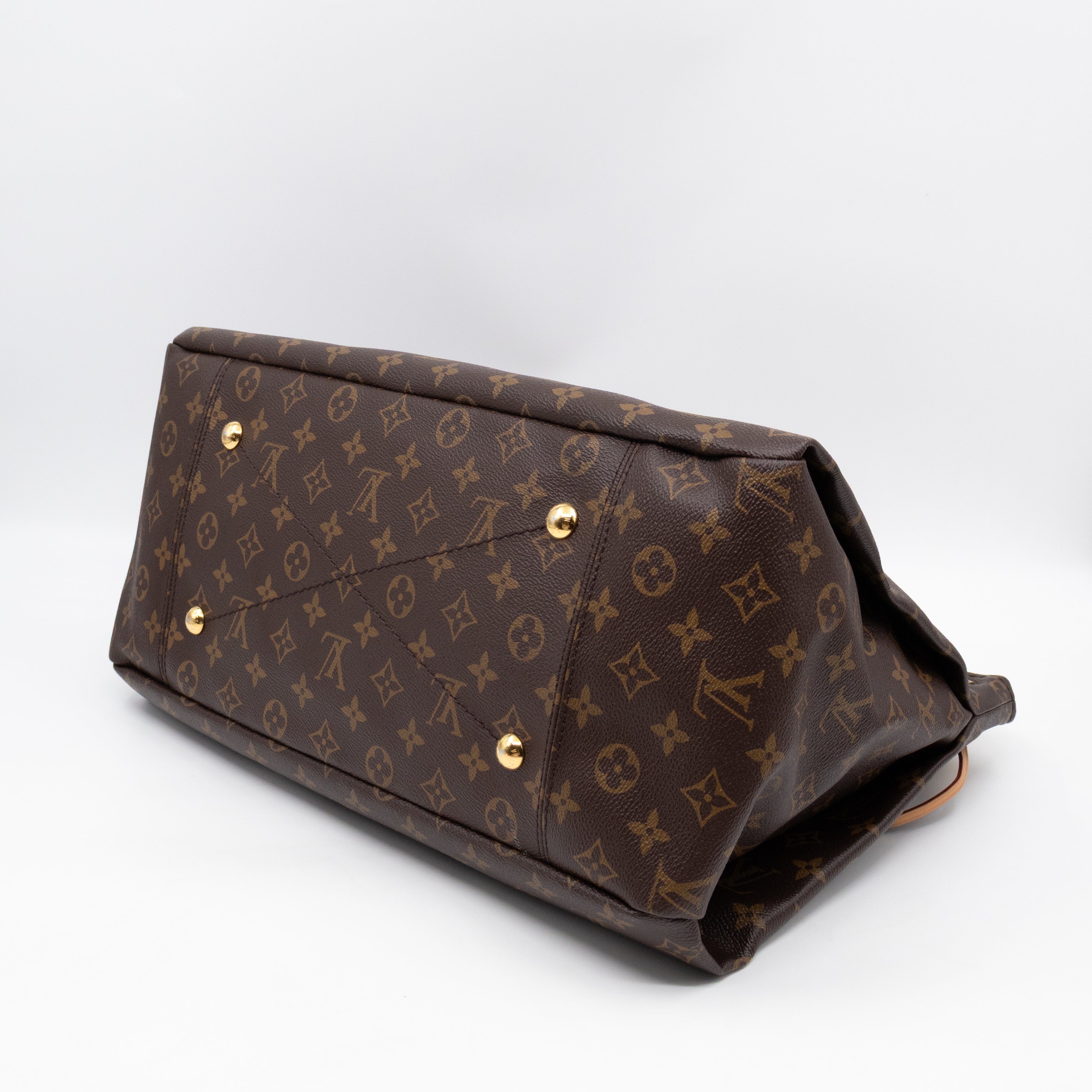 Artsy MM Monogram