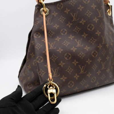 Artsy MM Monogram