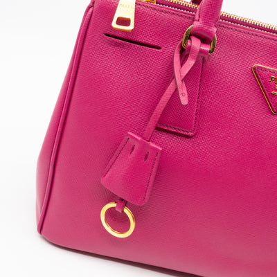 Galleria Small Double Zip Fuchsia Pink Saffiano