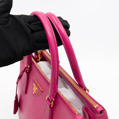 Galleria Small Double Zip Fuchsia Pink Saffiano