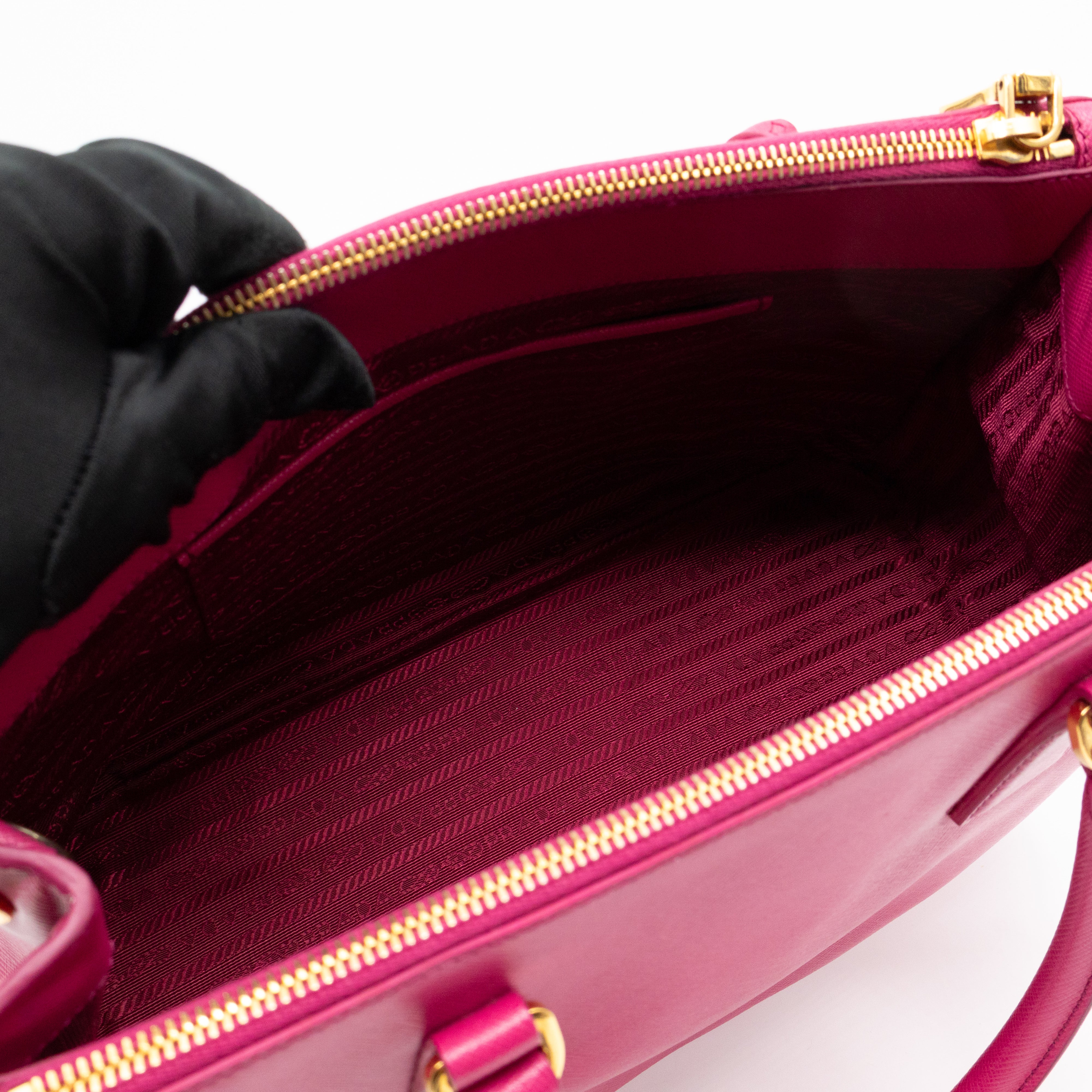 Galleria Small Double Zip Fuchsia Pink Saffiano