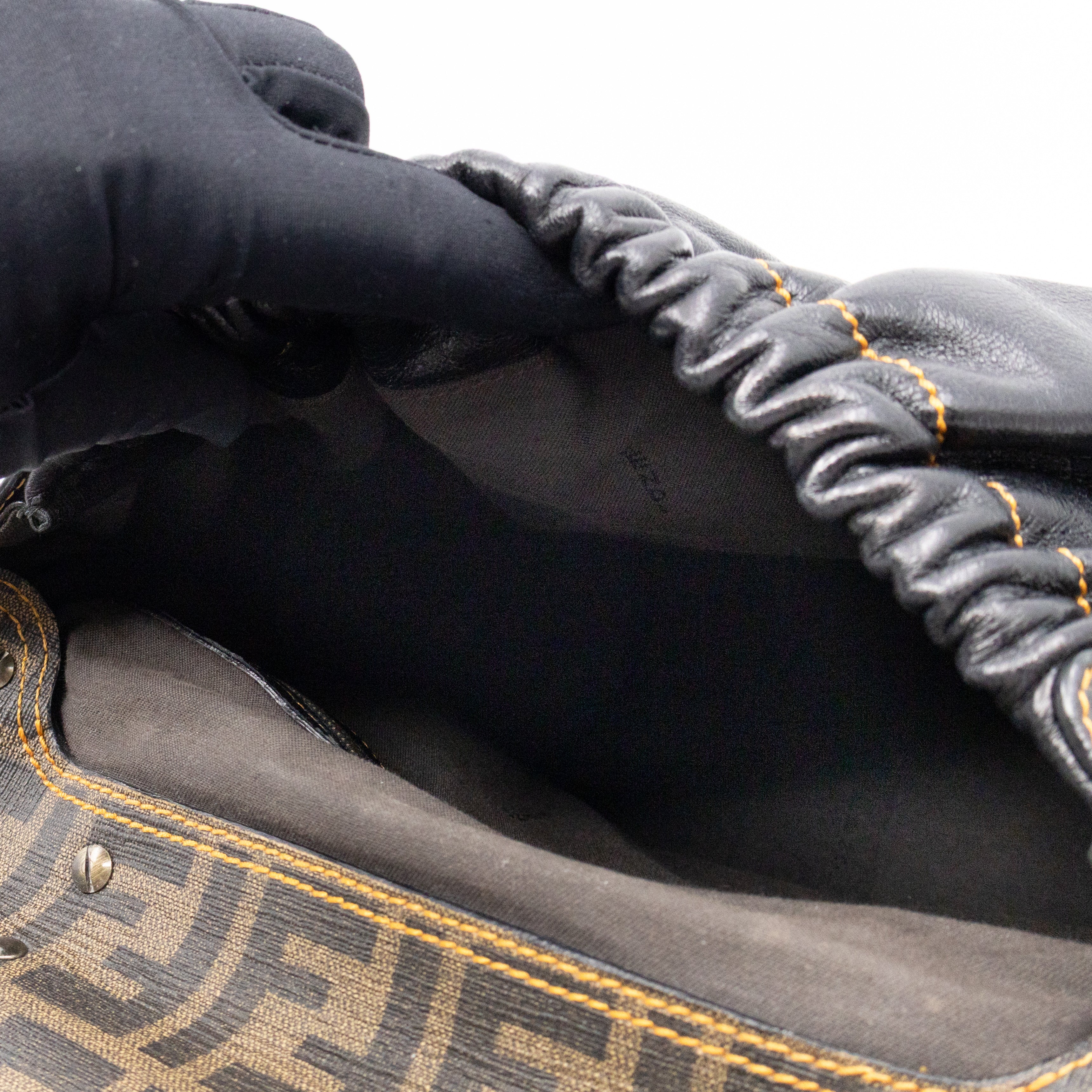 Magic Shoulder Bag Black Leather