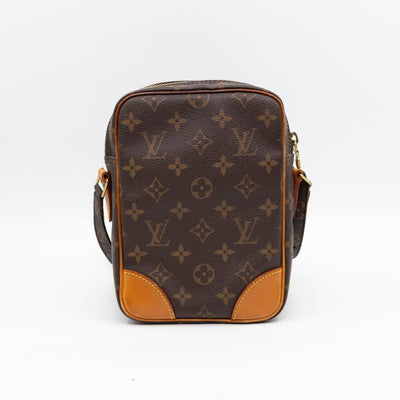 Amazone Monogram