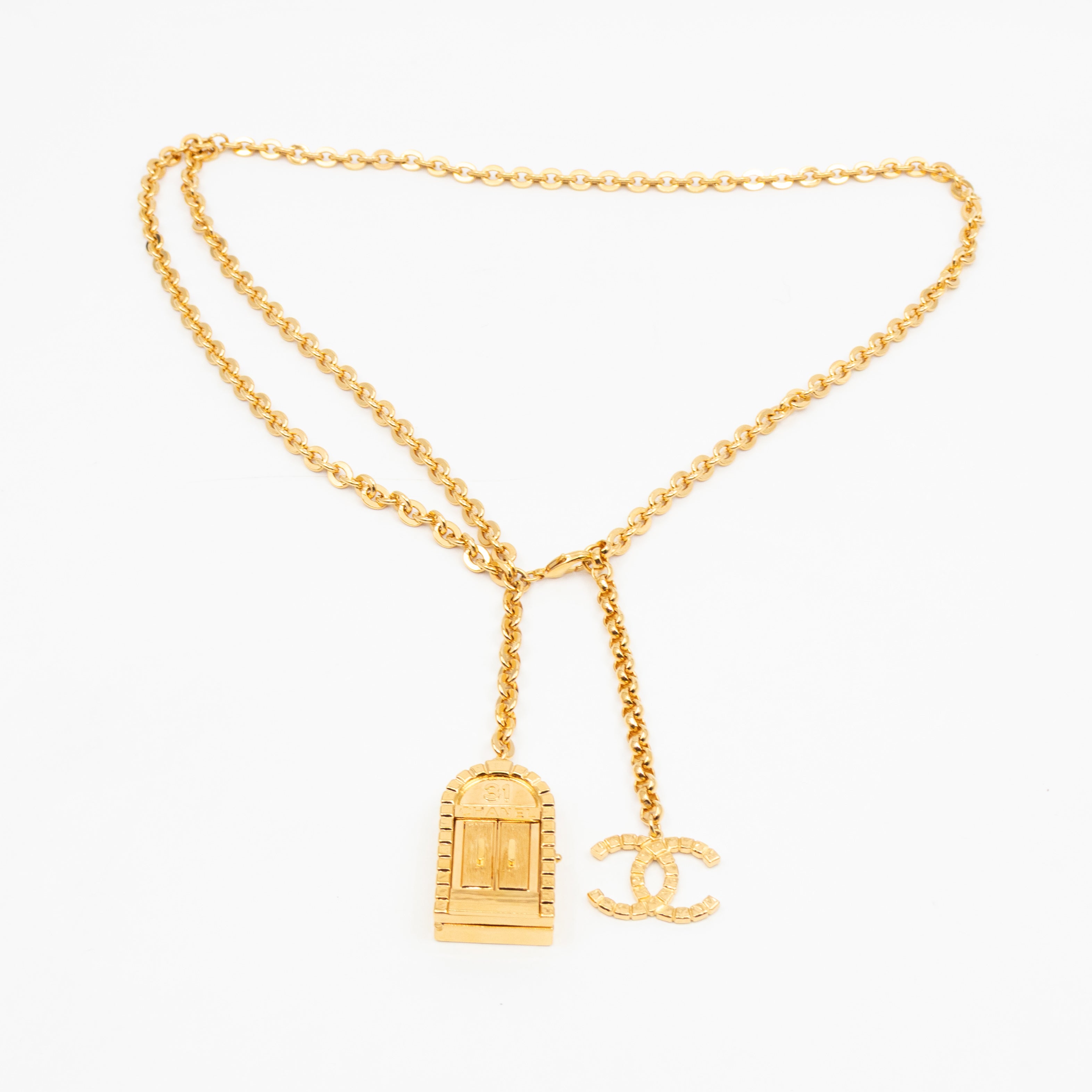 31 Rue Cambon Door CC Pendant Metal Chain Necklace & Belt Gold