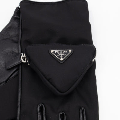 Triangle Pouch Gloves Black Re-nylon & Leather