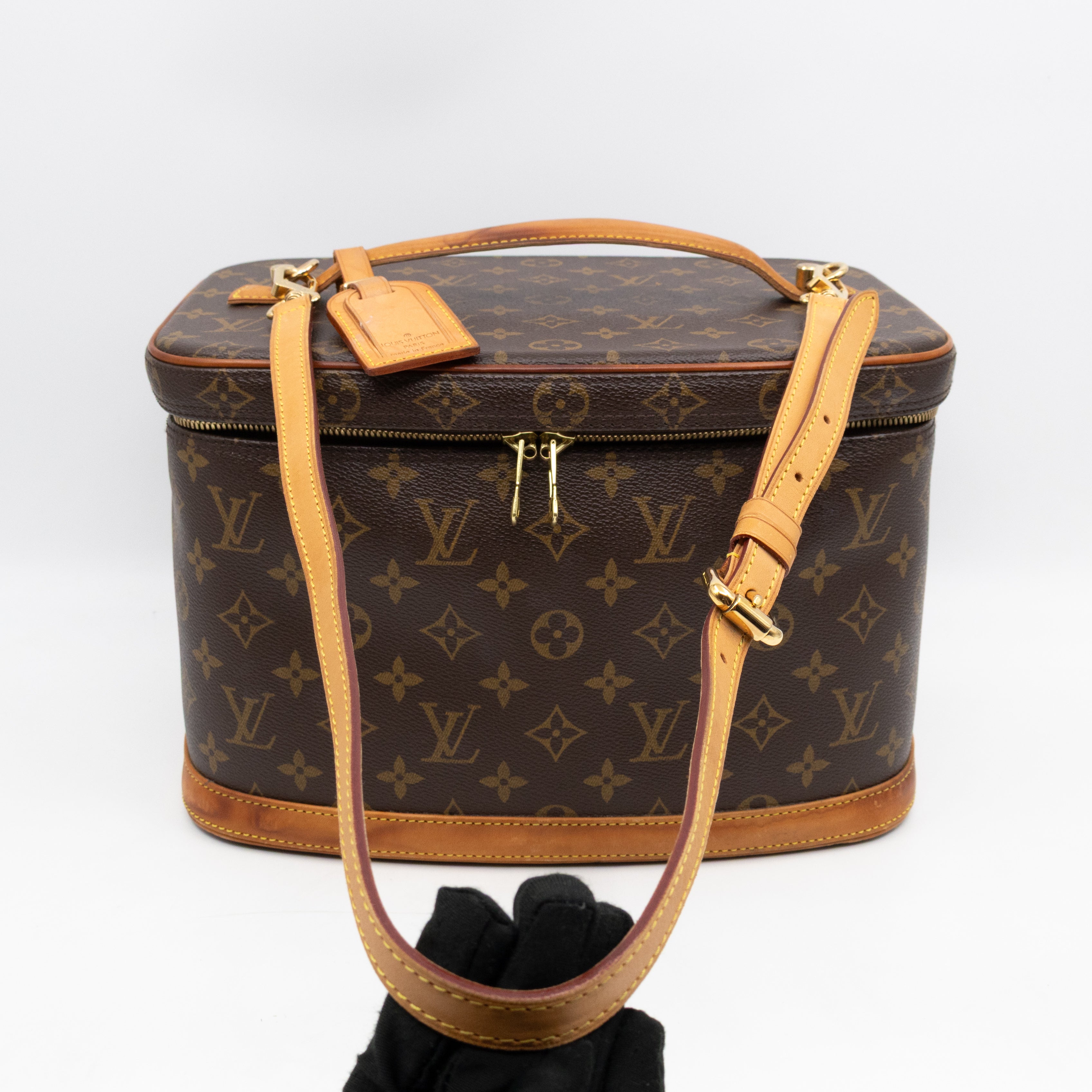 Nice Vanity Case Monogram