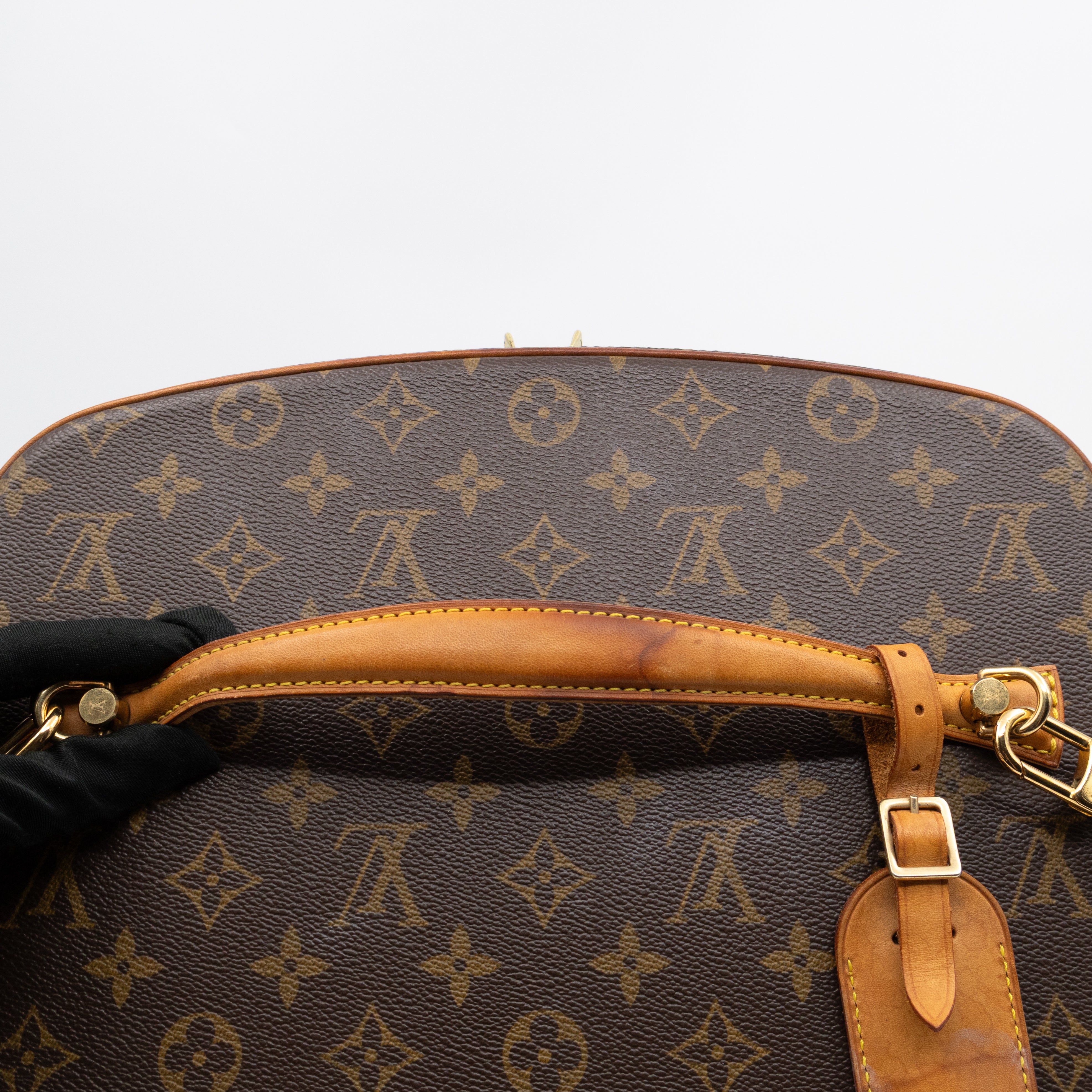 Nice Vanity Case Monogram