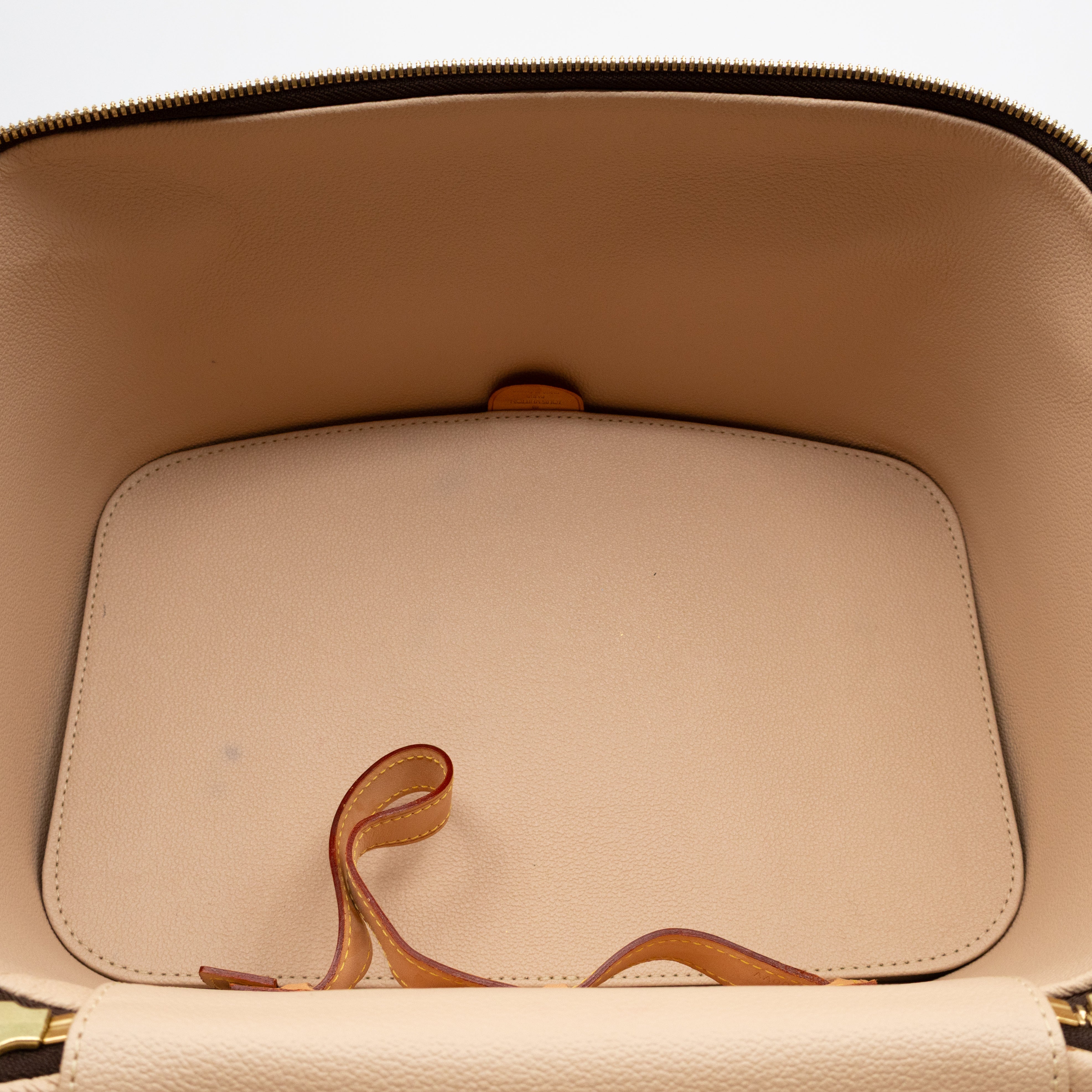 Nice Vanity Case Monogram