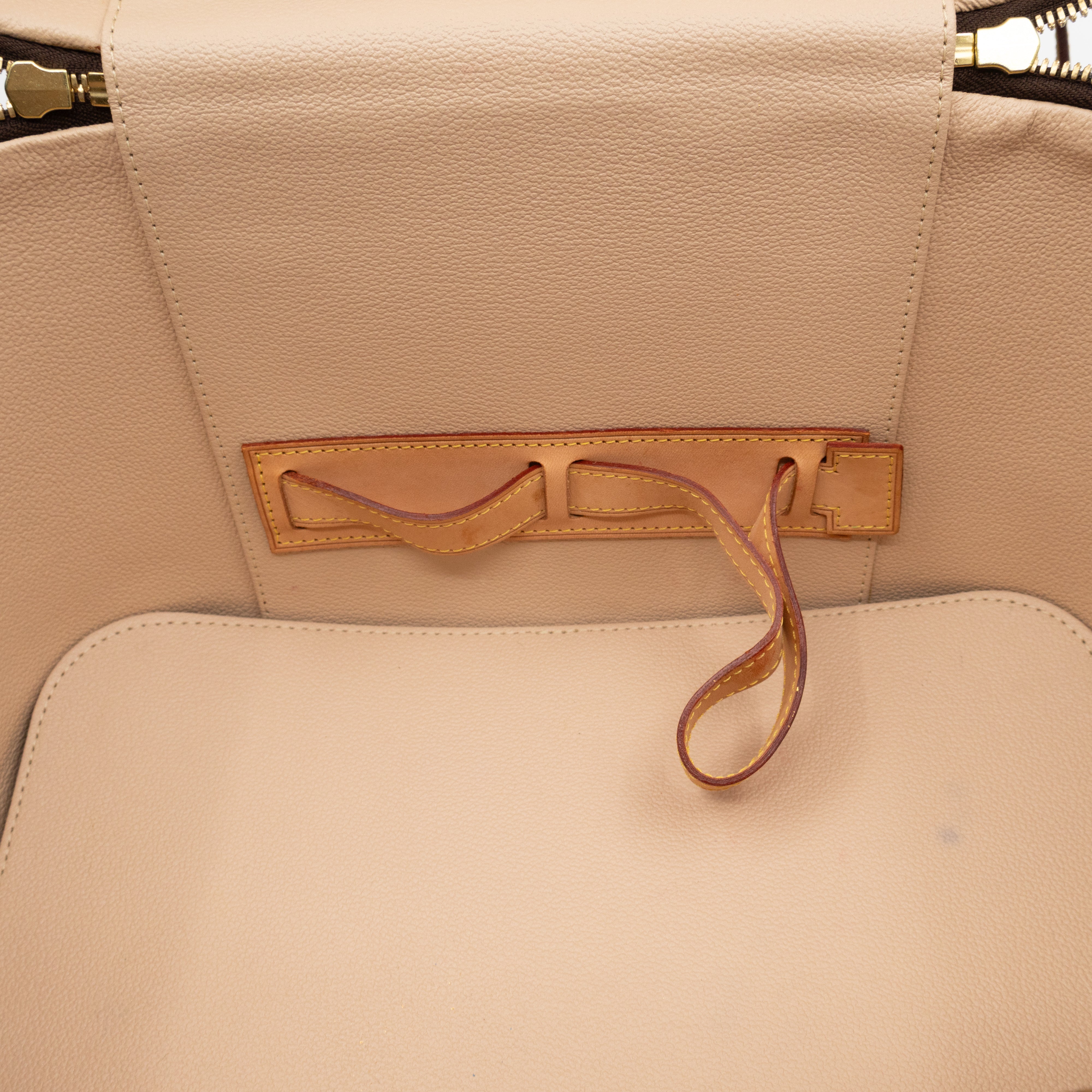 Nice Vanity Case Monogram